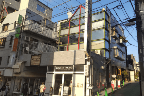 通いやすい立地に移転しました
